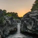 Gole dell'Alcantara - Betreten Sie eine Lavaschlucht