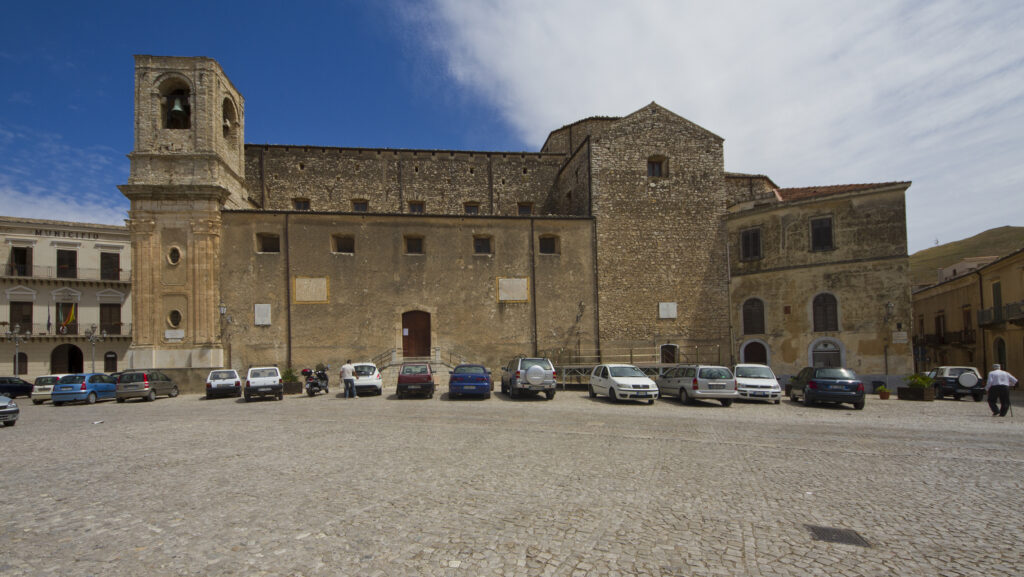 Kirche Palazzo Adriano