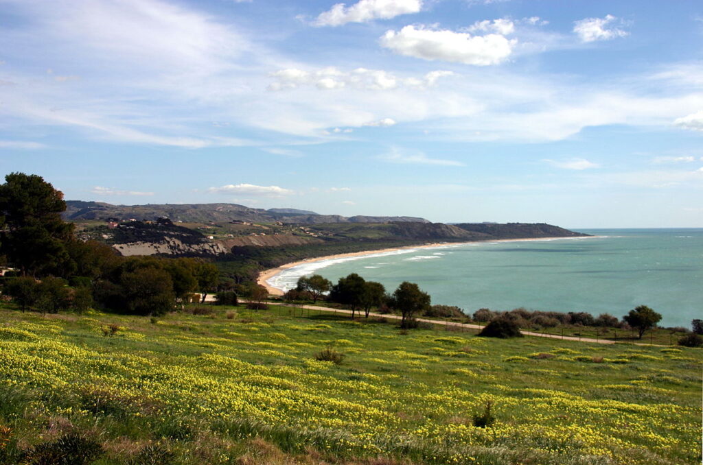 Panorama desde el yacimiento arqueológico de Heraclea Minoa