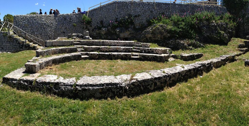 Parco Archeologico di Akrai, Palazzolo Acreide, bouleuterion