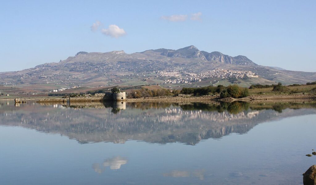 Lago Arancio, view of Sambuca di Sicilia