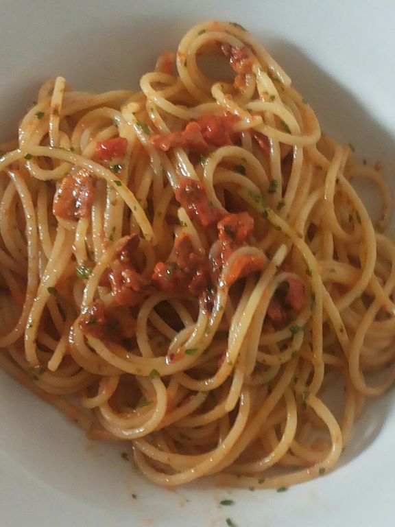 Spaghetti with sea urchins, a typical Sicilian dish