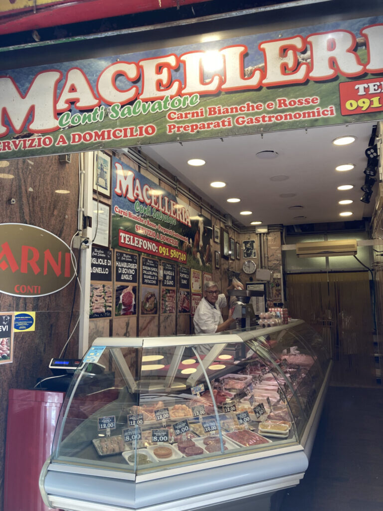 Boucherie dans le marché Vuccira Palermo